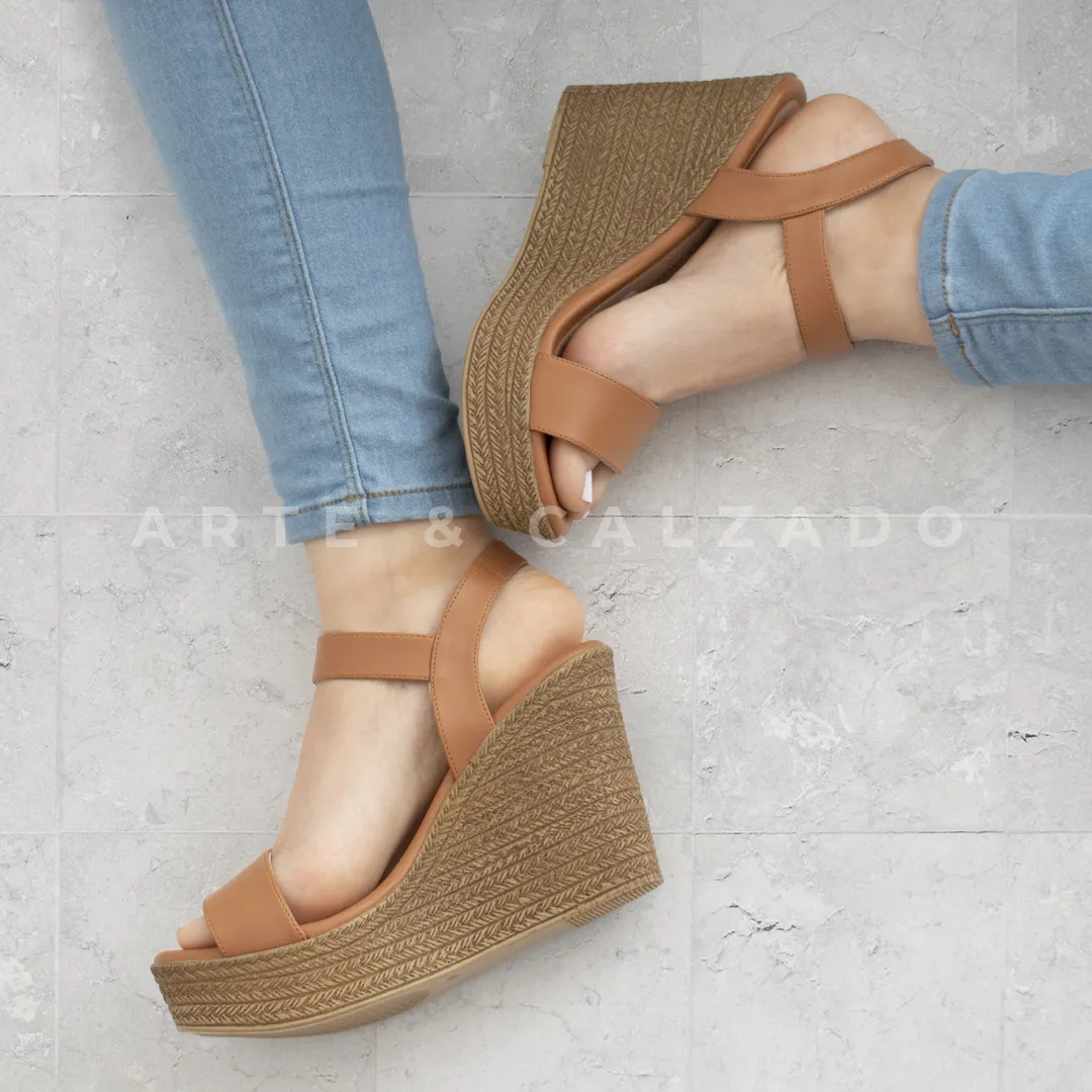 Camel Sandal S00061