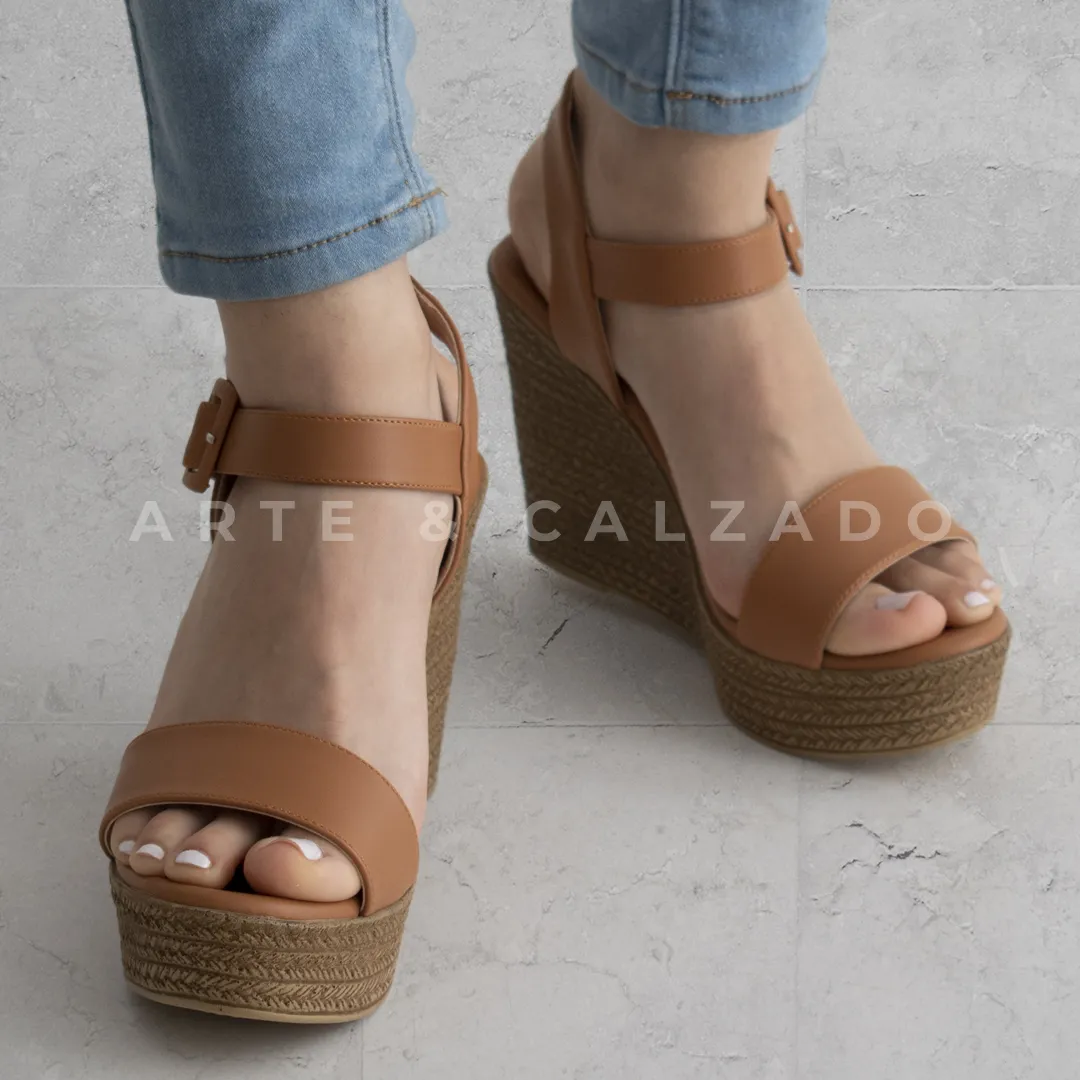 Camel Sandal S00061